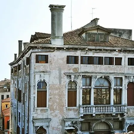 Casa Flavia *