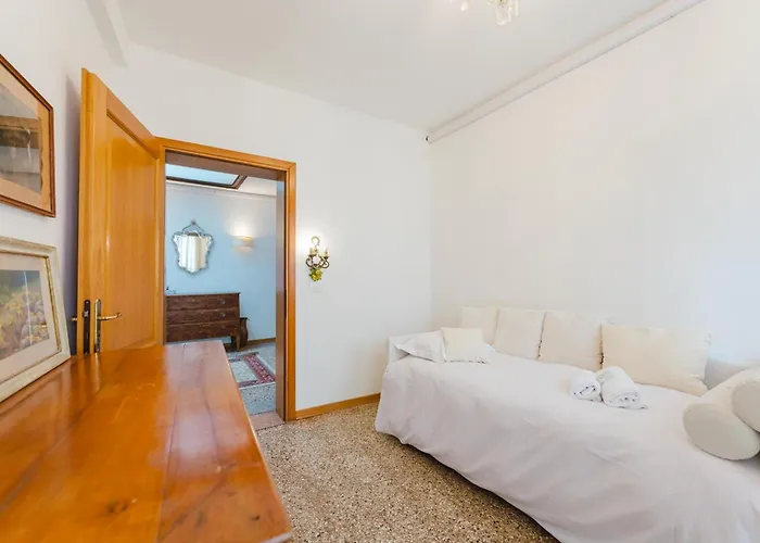 Sagredo House - Penthouse With Terrace & San Marco View * Venice